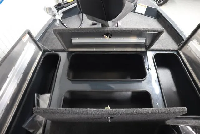 Slide: The Image of Crestliner XF 17 BASS 2025 - 5