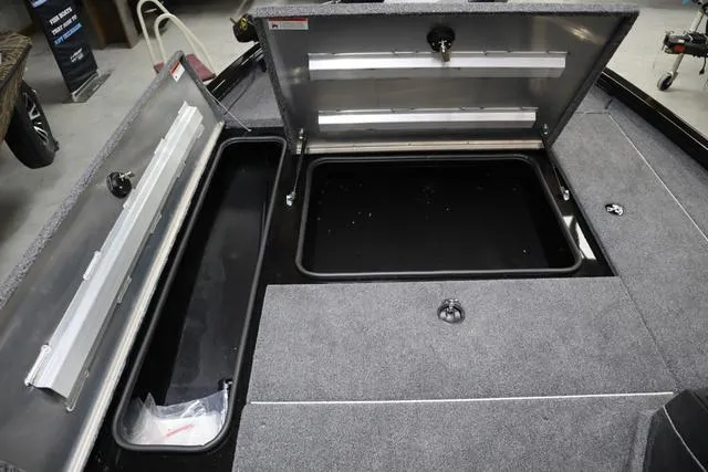 Slide: The Image of Crestliner XFC 18 Crappie 2025 - 13