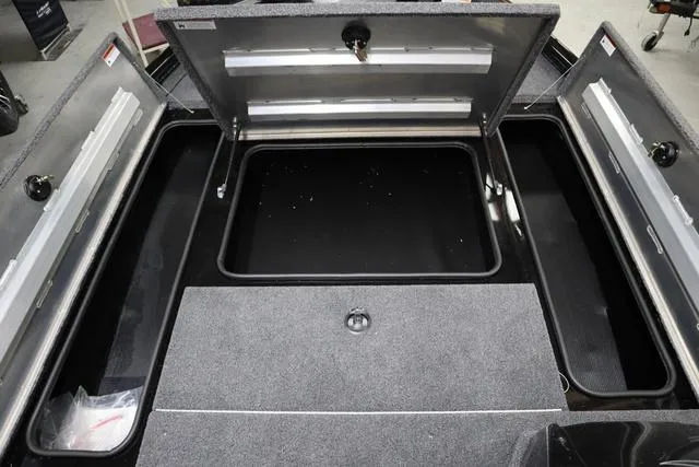 Slide: The Image of Crestliner XFC 18 Crappie 2025 - 14