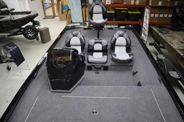 Slide: The Image of Crestliner XFC 18 Crappie 2025 - 15