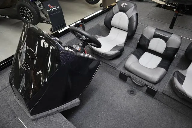 Slide: The Image of Crestliner XFC 18 Crappie 2025 - 20