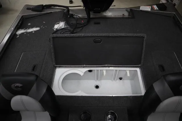 Slide: The Image of Crestliner XFC 18 Crappie 2025 - 28