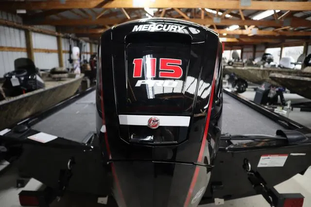 Slide: The Image of Crestliner XFC 18 Crappie 2025 - 3