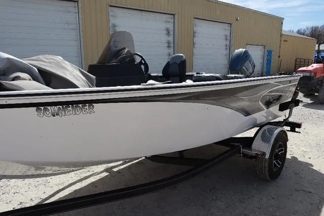 Slide: The Image of G3 Angler 164 2022 - 8