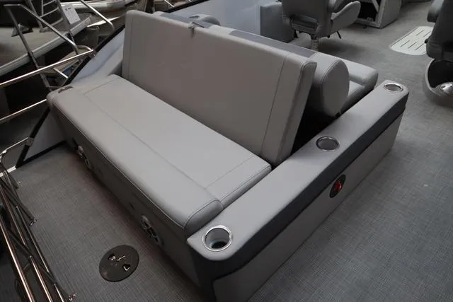 Slide: The Image of Bentley Pontoons Elite 223 Swingback DC Triple Tube Pkg 2025 - 30