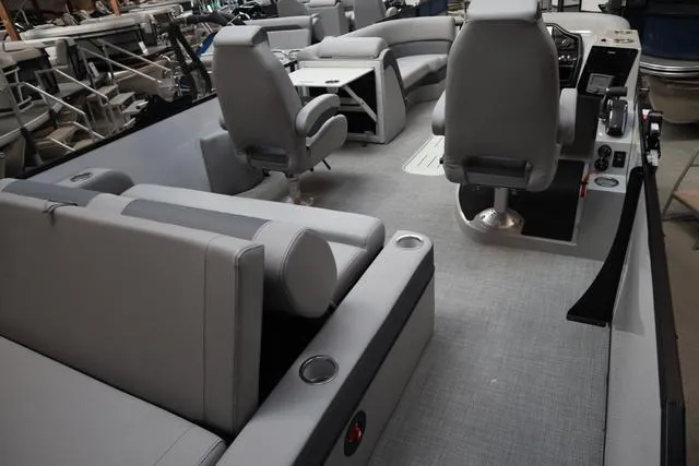 Slide: The Image of Bentley Pontoons Elite 223 Swingback DC Triple Tube Pkg 2025 - 34