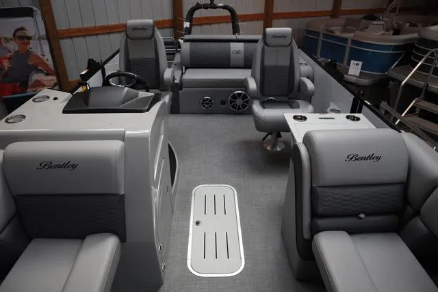 Slide: The Image of Bentley Pontoons Elite 223 Swingback DC Triple Tube Pkg 2025 - 35