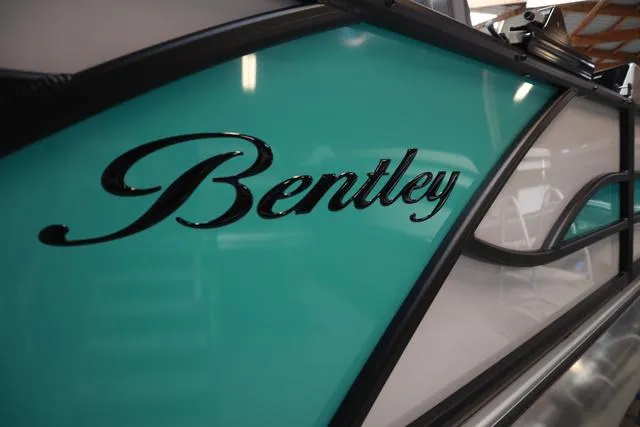 Slide: The Image of Bentley Pontoons Elite 223 Swingback DC Triple Tube Pkg 2025 - 4