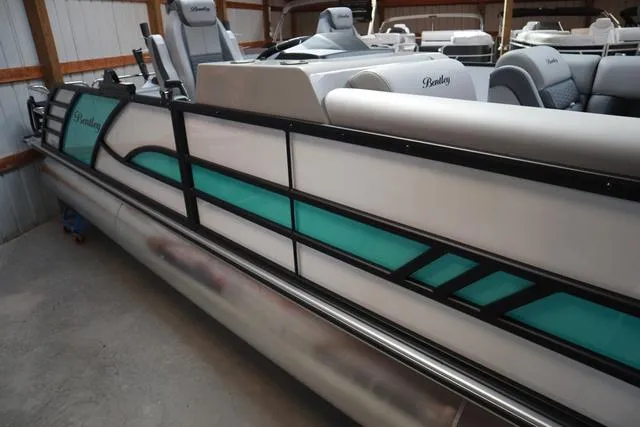 Slide: The Image of Bentley Pontoons Elite 223 Swingback DC Triple Tube Pkg 2025 - 8