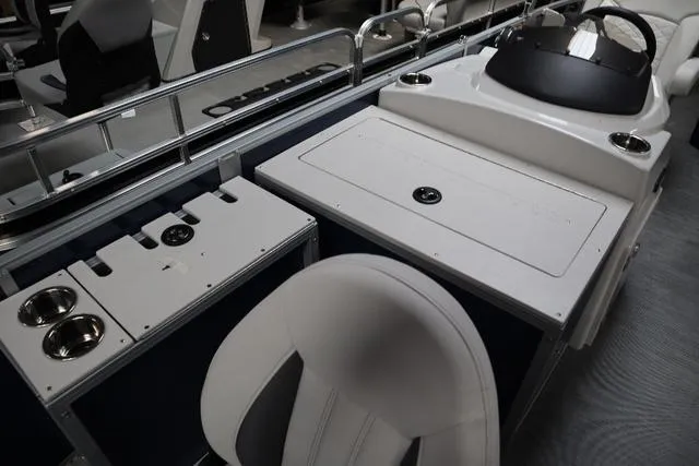 Slide: The Image of Lowe SF 214 2023 - 7