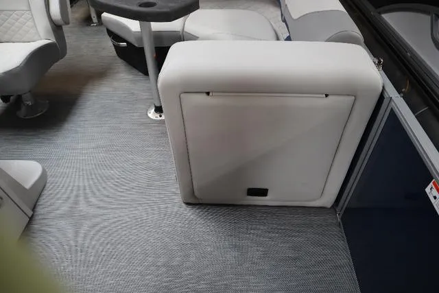 Slide: The Image of Lowe SF 214 2023 - 9