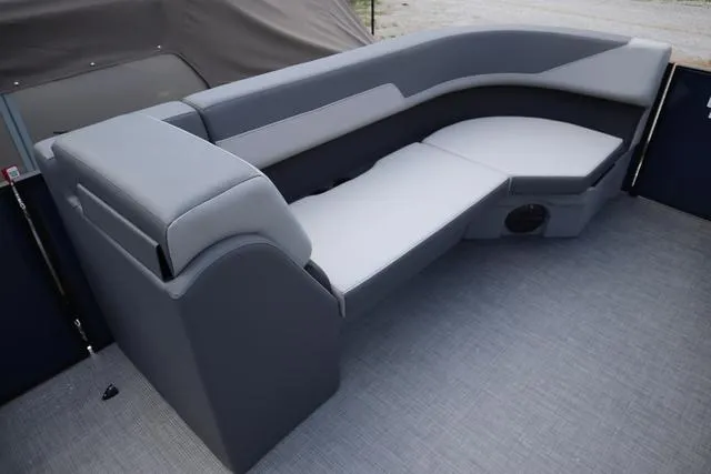 Slide: The Image of Lowe LS 210 2025 - 24