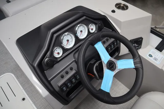 Slide: The Image of Bentley Pontoons Legacy 223 Swingback Triple Tube Pkg 2025 - 13