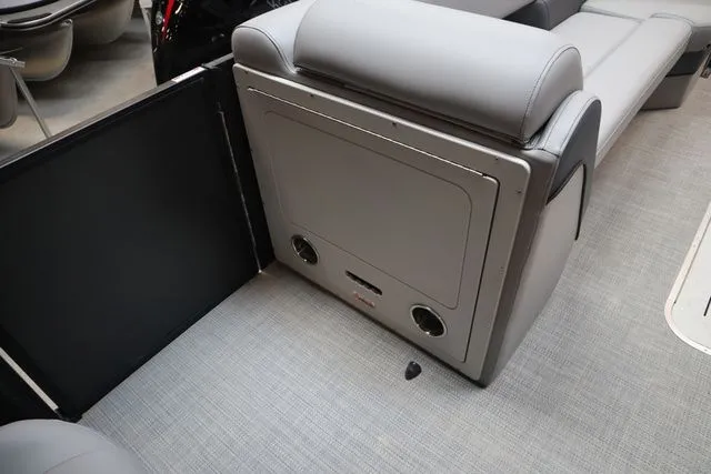 Slide: The Image of Bentley Pontoons Elite 253 Swingback DC Triple Tube Pkg 2025 - 10