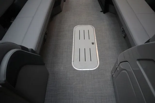 Slide: The Image of Bentley Pontoons Elite 253 Swingback DC Triple Tube Pkg 2025 - 11