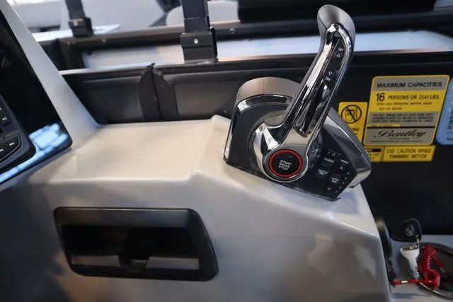 Slide: The Image of Bentley Pontoons Elite 253 Swingback DC Triple Tube Pkg 2025 - 29