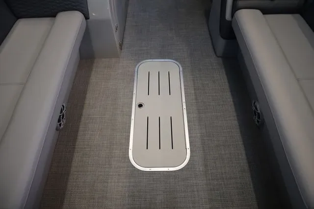 Slide: The Image of Bentley Pontoons Elite 253 Swingback DC Triple Tube Pkg 2025 - 33
