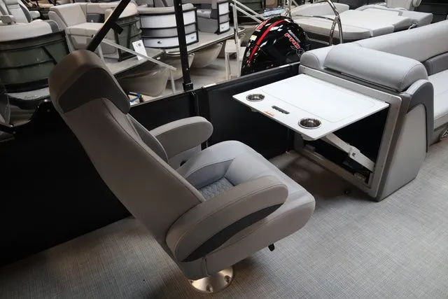 Slide: The Image of Bentley Pontoons Elite 253 Swingback DC Triple Tube Pkg 2025 - 9