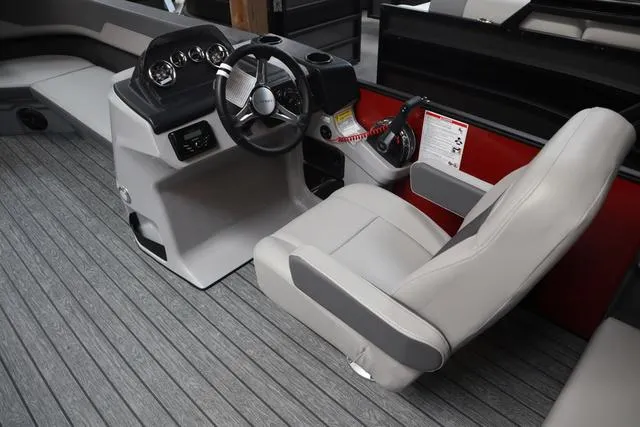 Slide: The Image of Lowe LS 210 WT 2025 - 15