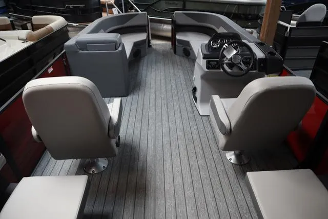 Slide: The Image of Lowe LS 210 WT 2025 - 16