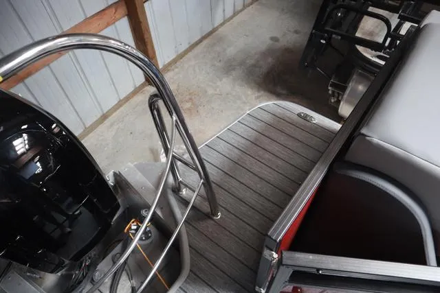 Slide: The Image of Lowe LS 210 WT 2025 - 28