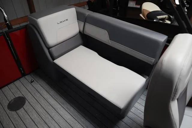 Slide: The Image of Lowe LS 210 WT 2025 - 33