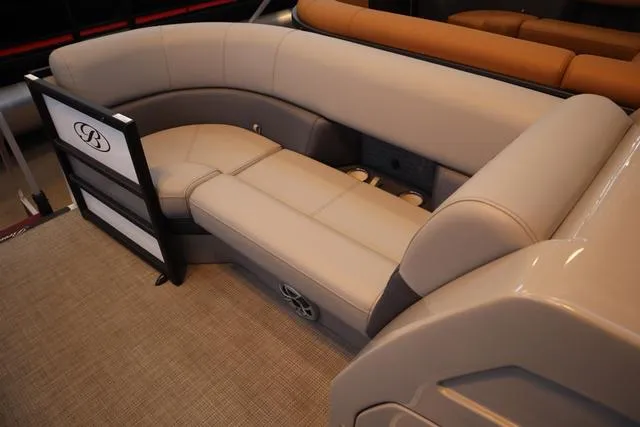 Slide: The Image of Bentley Pontoons Elite 223 Admiral Triple Tube Pkg 2025 - 14