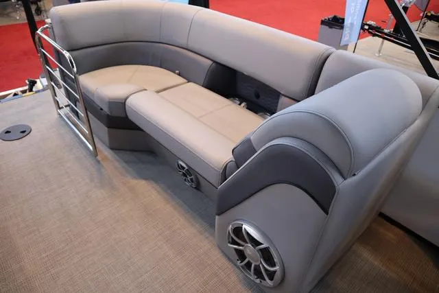 Slide: The Image of Bentley Pontoons Elite 223 Admiral Triple Tube Pkg 2025 - 19