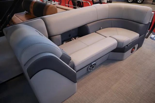 Slide: The Image of Bentley Pontoons Elite 223 Admiral Triple Tube Pkg 2025 - 20