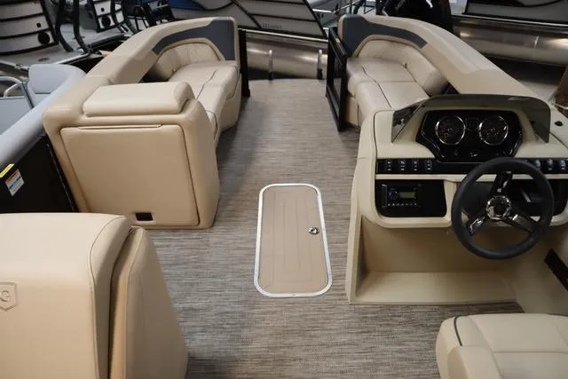 Slide: The Image of Godfrey Sweetwater 2286 SFL Triple Tube Package 2025 - 32