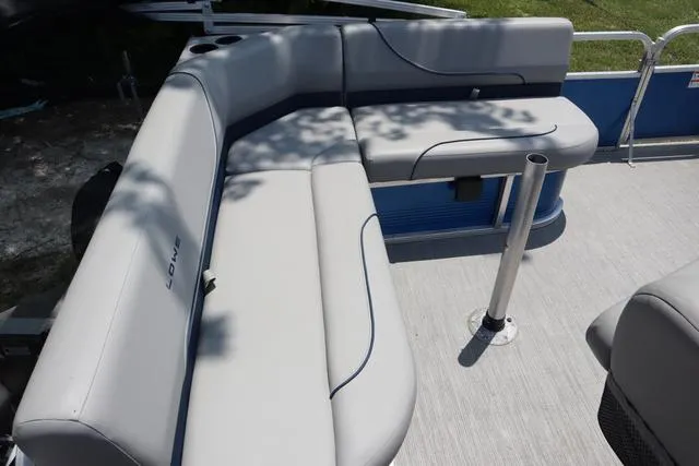 Slide: The Image of Lowe Ultra Fish 182 2023 - 18