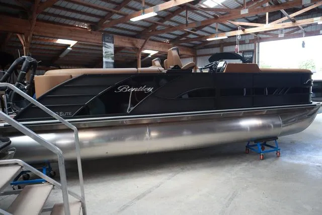 Slide: The Image of Bentley Pontoons Elite 223 Admiral Triple Tube Pkg 2025 - 10