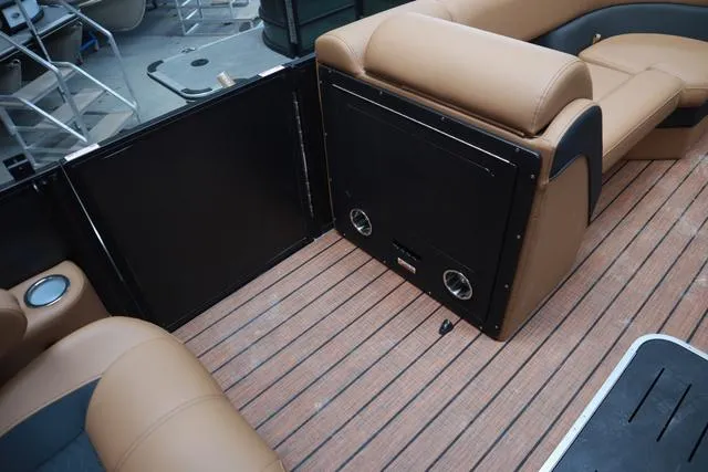 Slide: The Image of Bentley Pontoons Elite 223 Admiral Triple Tube Pkg 2025 - 23