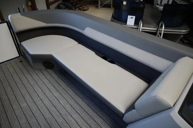 Slide: The Image of Lowe LS 210 Triple Tube Package 2025 - 12