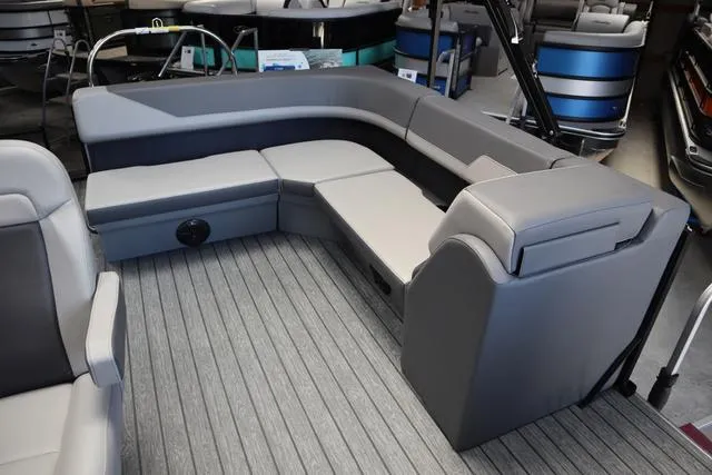 Slide: The Image of Lowe LS 210 Triple Tube Package 2025 - 17