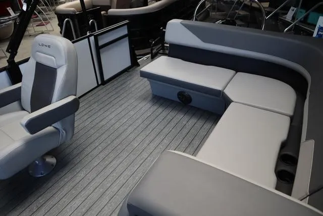 Slide: The Image of Lowe LS 210 Triple Tube Package 2025 - 18