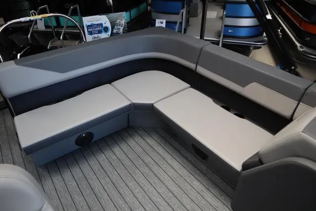 Slide: The Image of Lowe LS 210 Triple Tube Package 2025 - 21