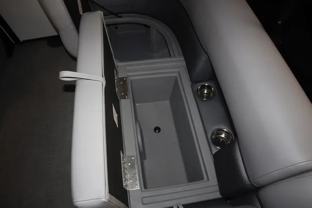 Slide: The Image of Bentley Pontoons Legacy 223 Navigator Triple Tube Pkg 2025 - 16