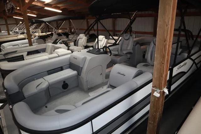 Slide: The Image of Bentley Pontoons Legacy 223 Navigator Triple Tube Pkg 2025 - 4