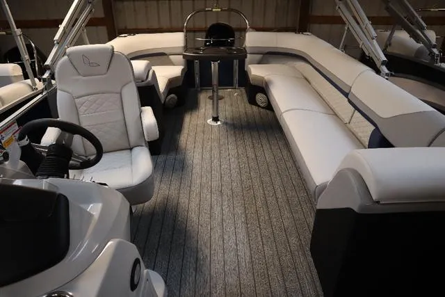 Slide: The Image of Lowe SF 232 WT 2023 - 4