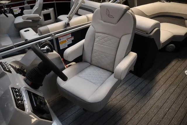 Slide: The Image of Lowe SF 232 WT 2023 - 5