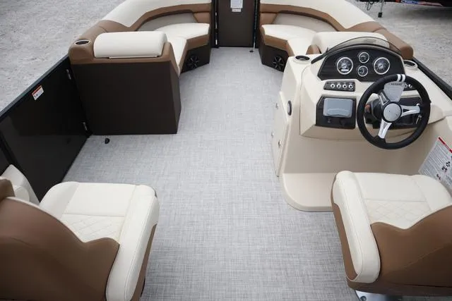 Slide: The Image of Lowe SS 210 WT Triple Tube Package 2025 - 6