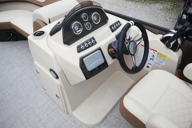 Slide: The Image of Lowe SS 210 WT Triple Tube Package 2025 - 7