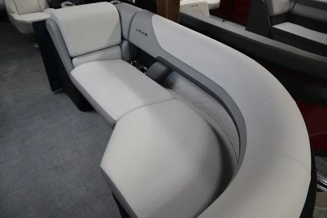 Slide: The Image of Lowe SS 210 WT 2025 - 13