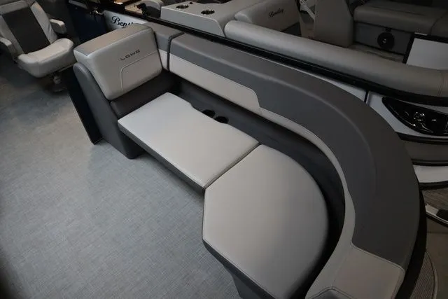 Slide: The Image of Lowe LS 210 WT Triple Tube Package 2025 - 4