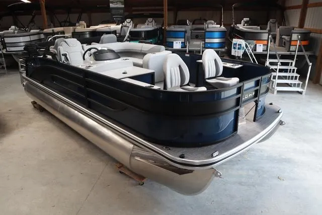 The Image of Lowe SF 214 2025 - 1