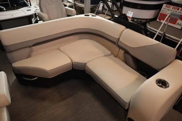 Slide: The Image of Lowe SF 214 Triple Tube 2025 - 10