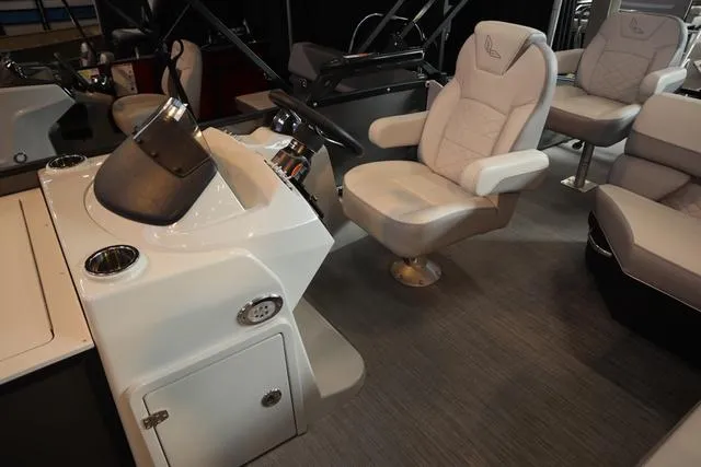 Slide: The Image of Lowe SF 214 Triple Tube 2025 - 11