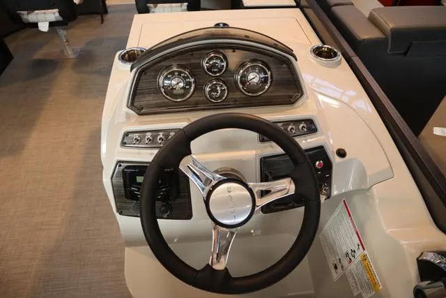 Slide: The Image of Lowe SF 214 Triple Tube 2025 - 14