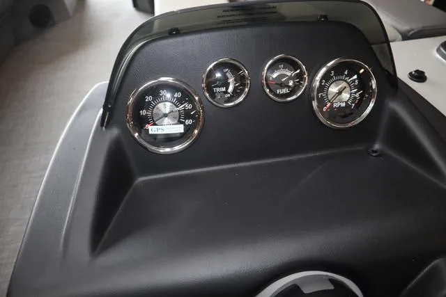 Slide: The Image of Lowe LS 230 WT 2025 - 7